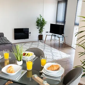 @ I Quarter Apartment