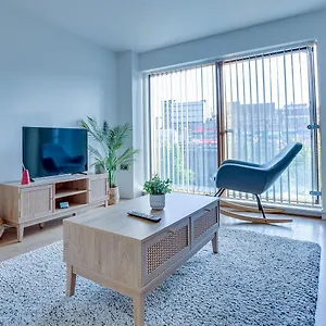 Yorkshire Centre Apartment